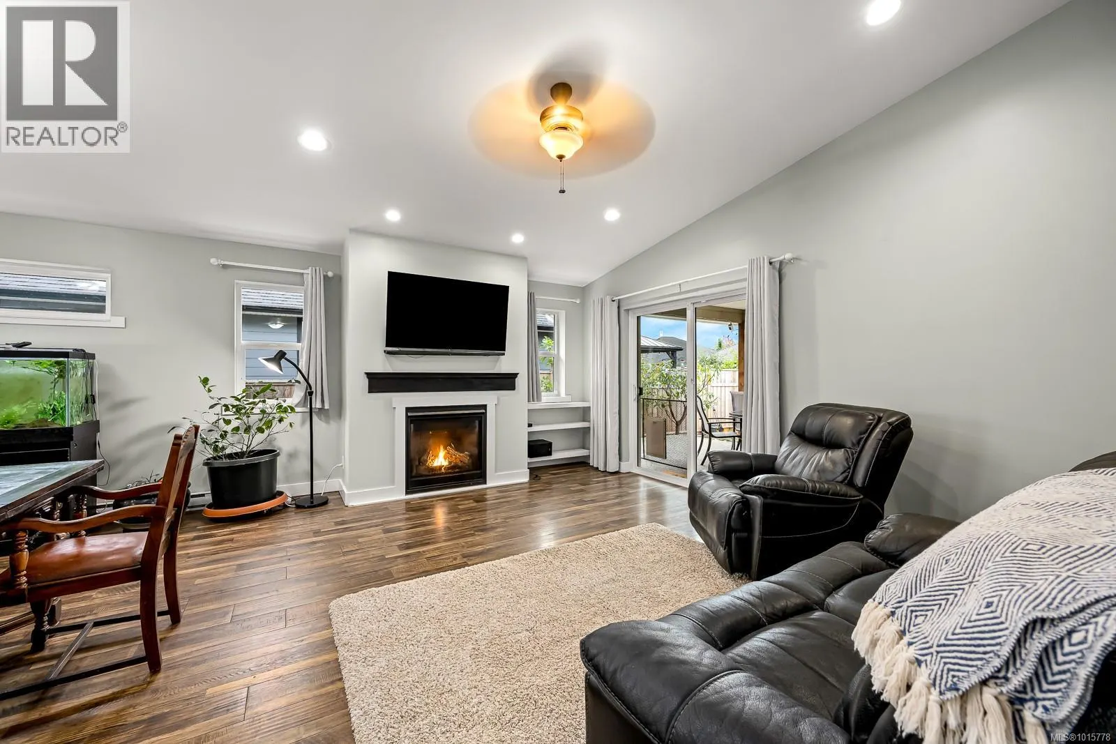 279 Michigan Dr