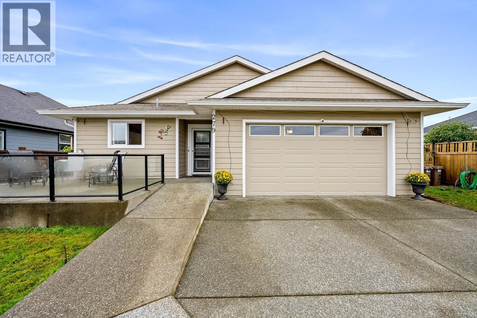 279 Michigan Dr