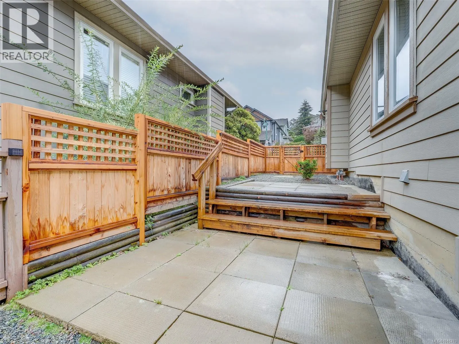4040 Blackberry Lane