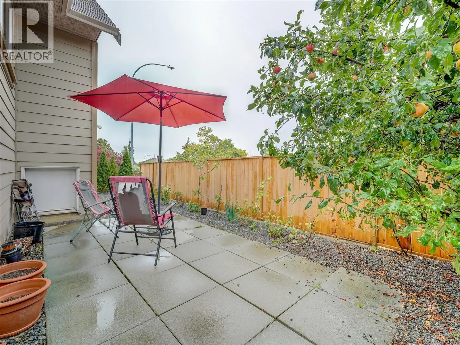 4040 Blackberry Lane