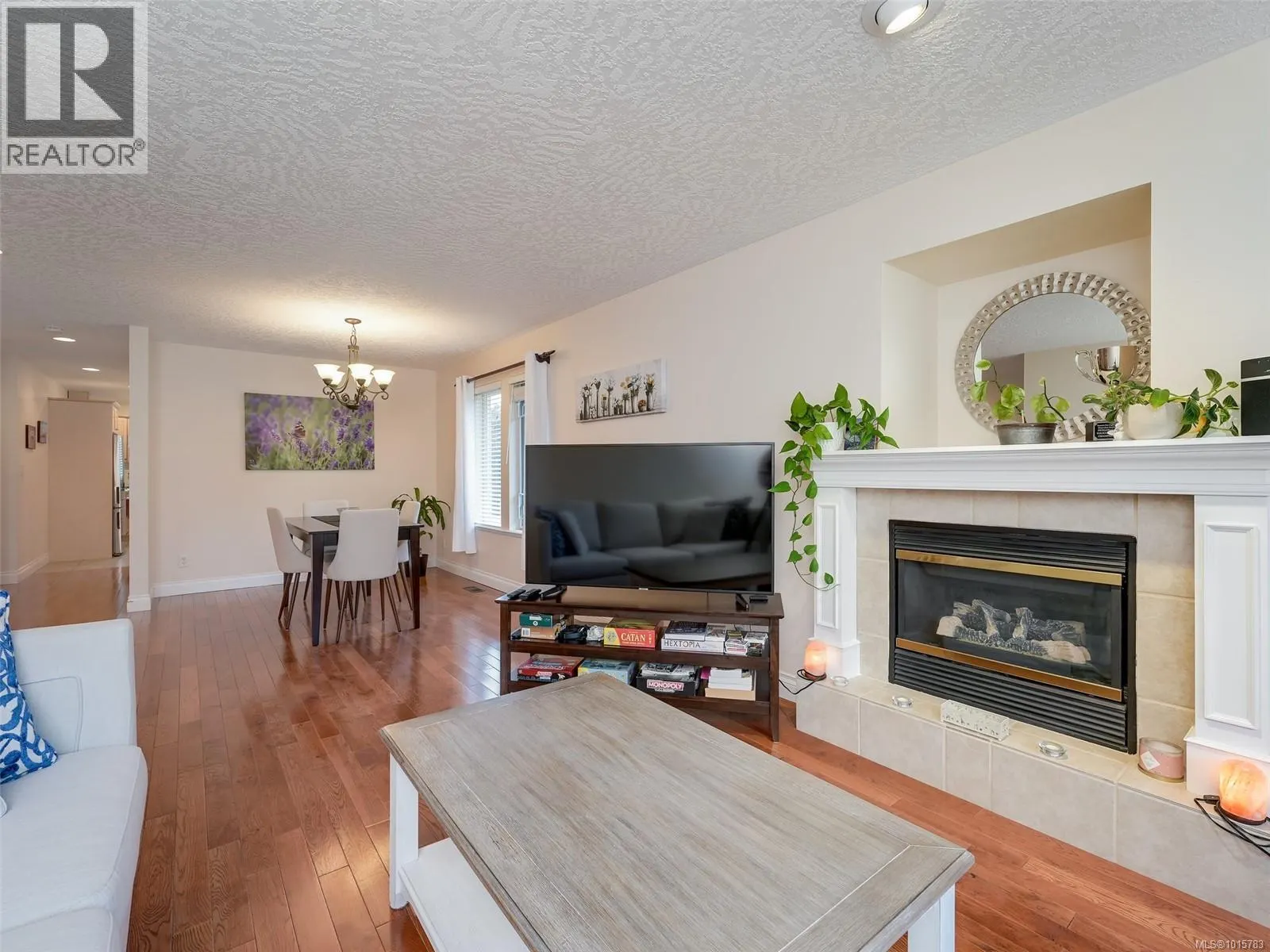4040 Blackberry Lane