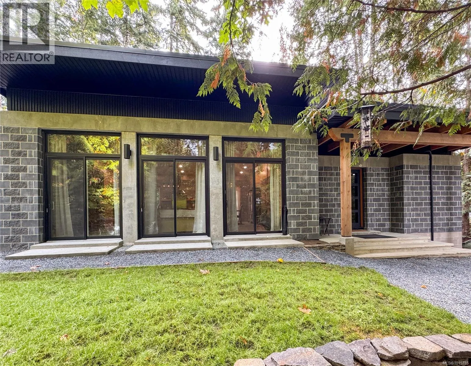 362 Spruce Ave
