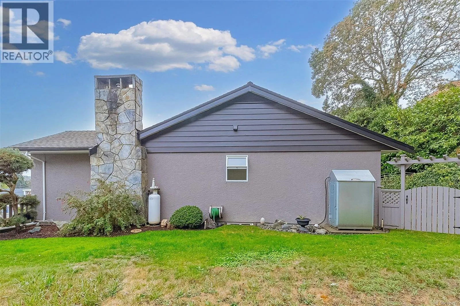 3572 Cedar Hill Rd