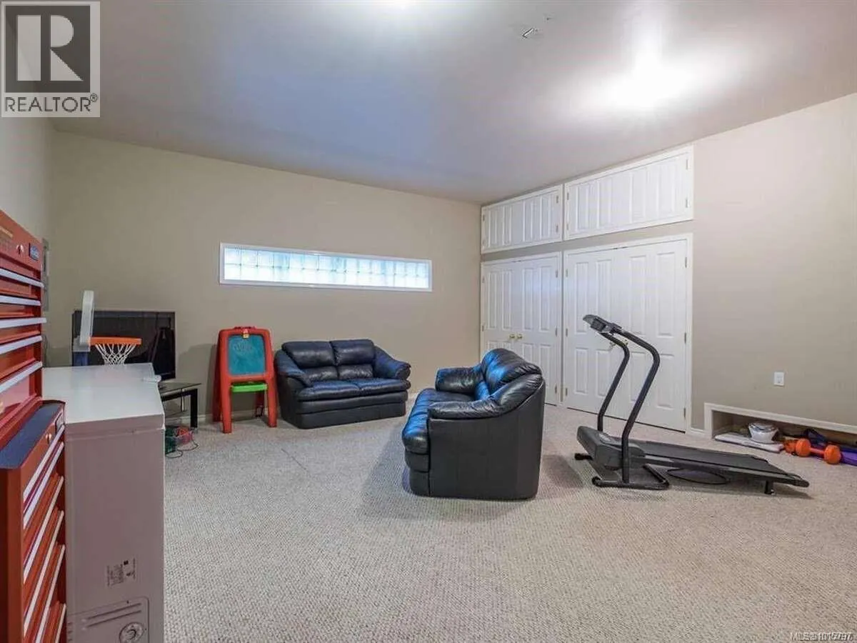 5826 Cutter Pl