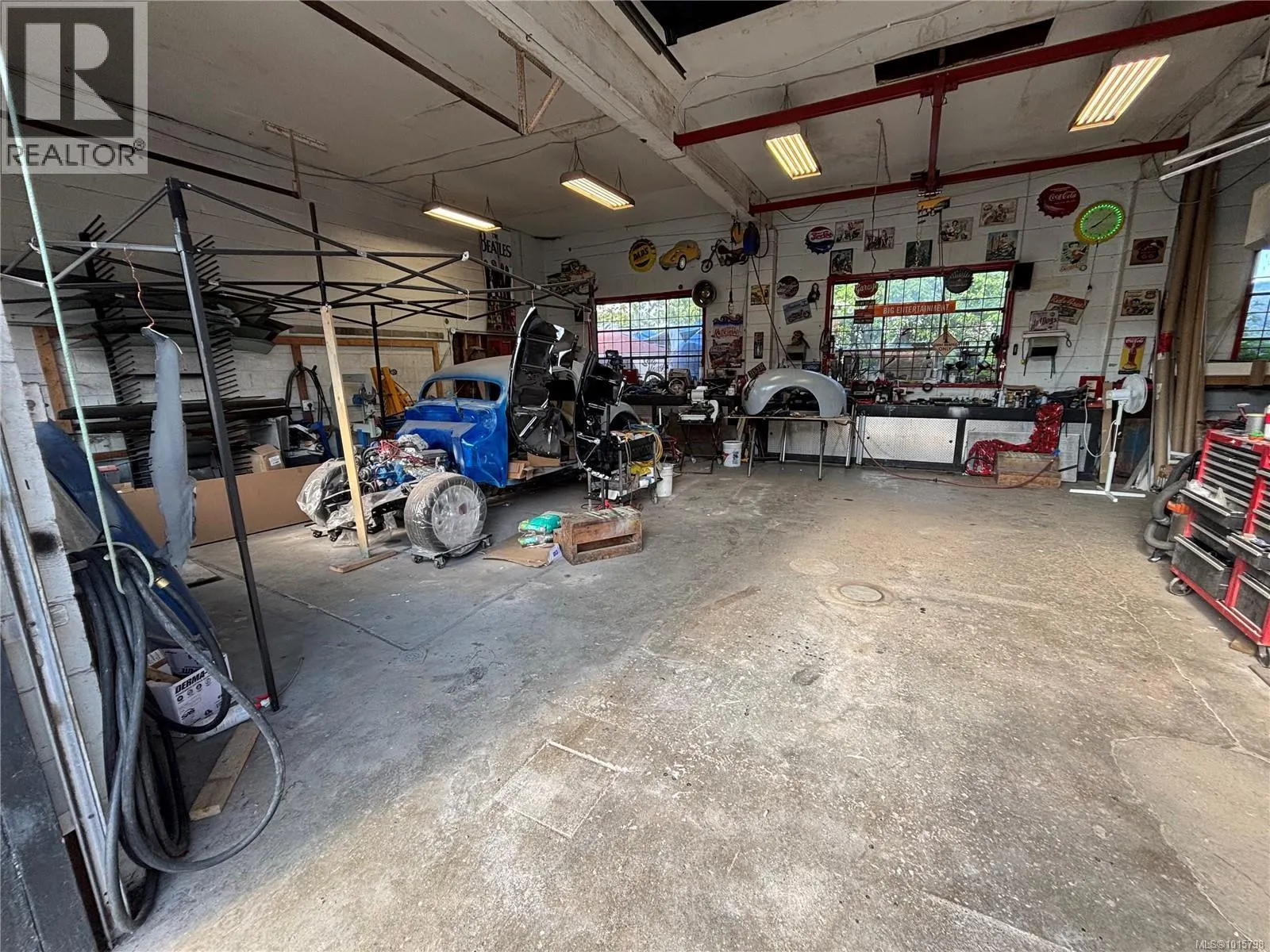 4350 10th Ave