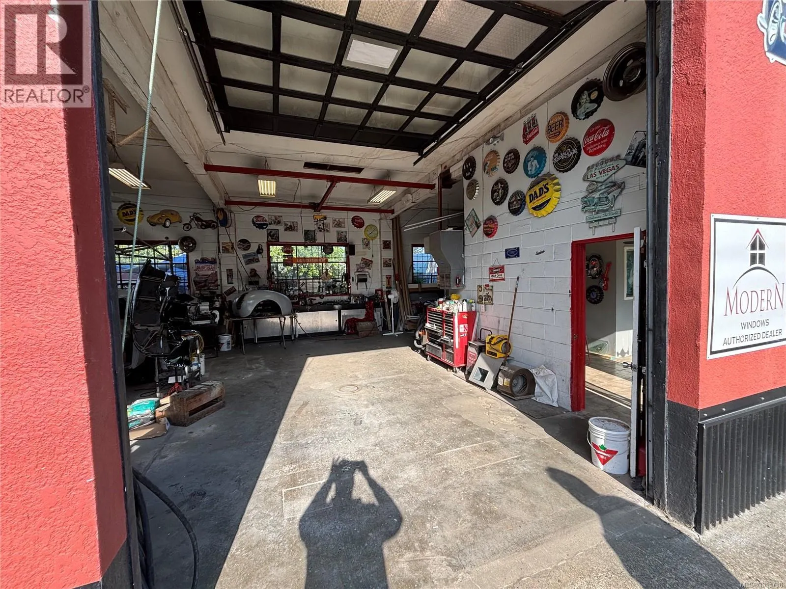 4350 10th Ave