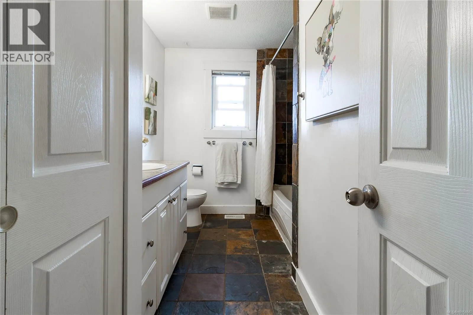 2112 Boxwood Rd