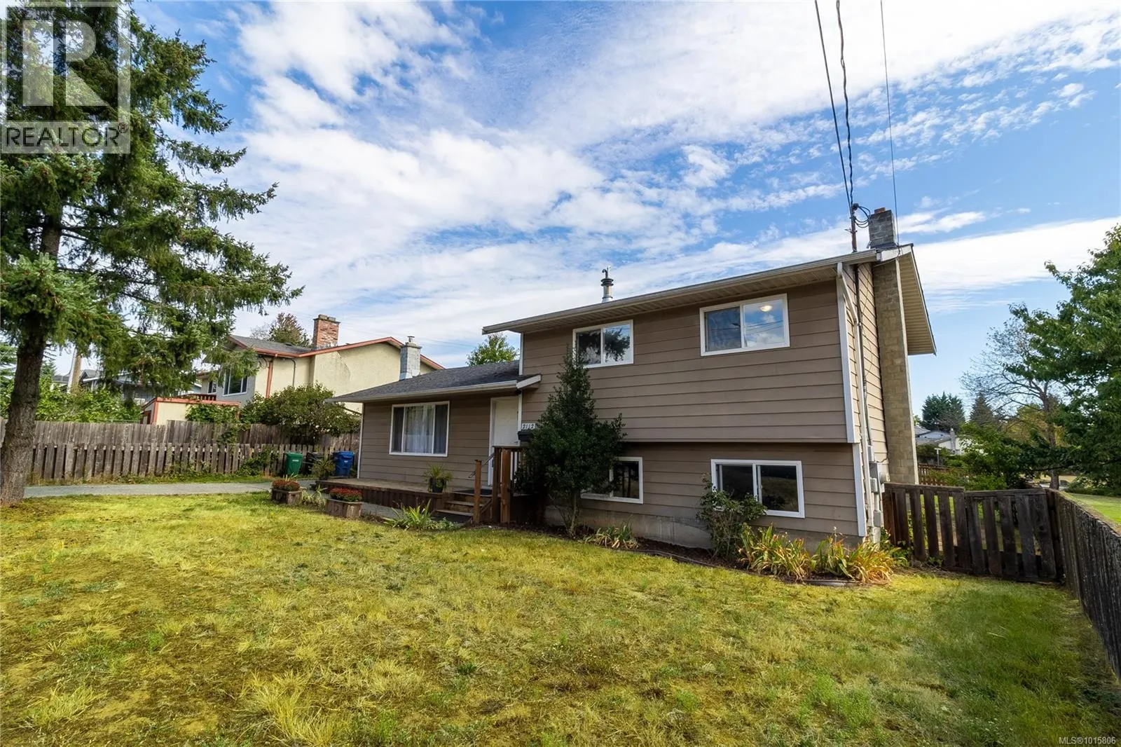 2112 Boxwood Rd