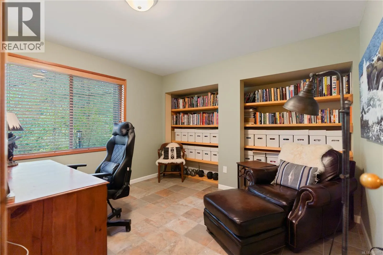 100 Viaduct Ave W