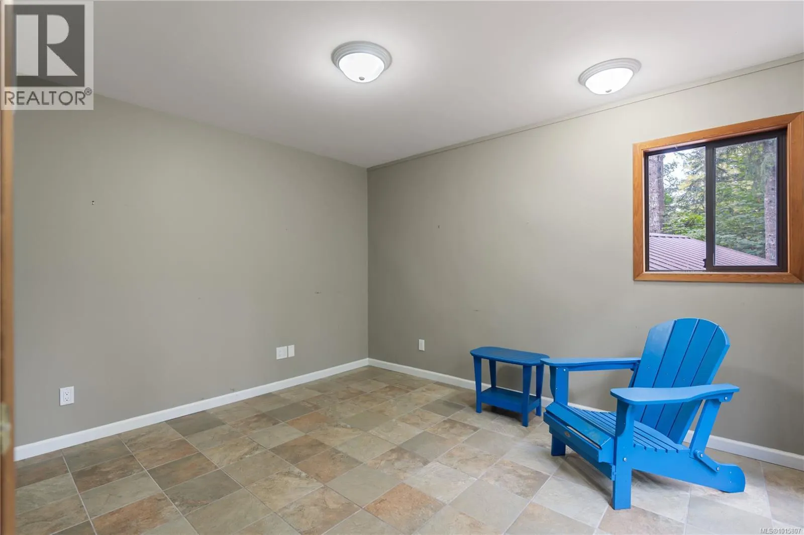 100 Viaduct Ave W