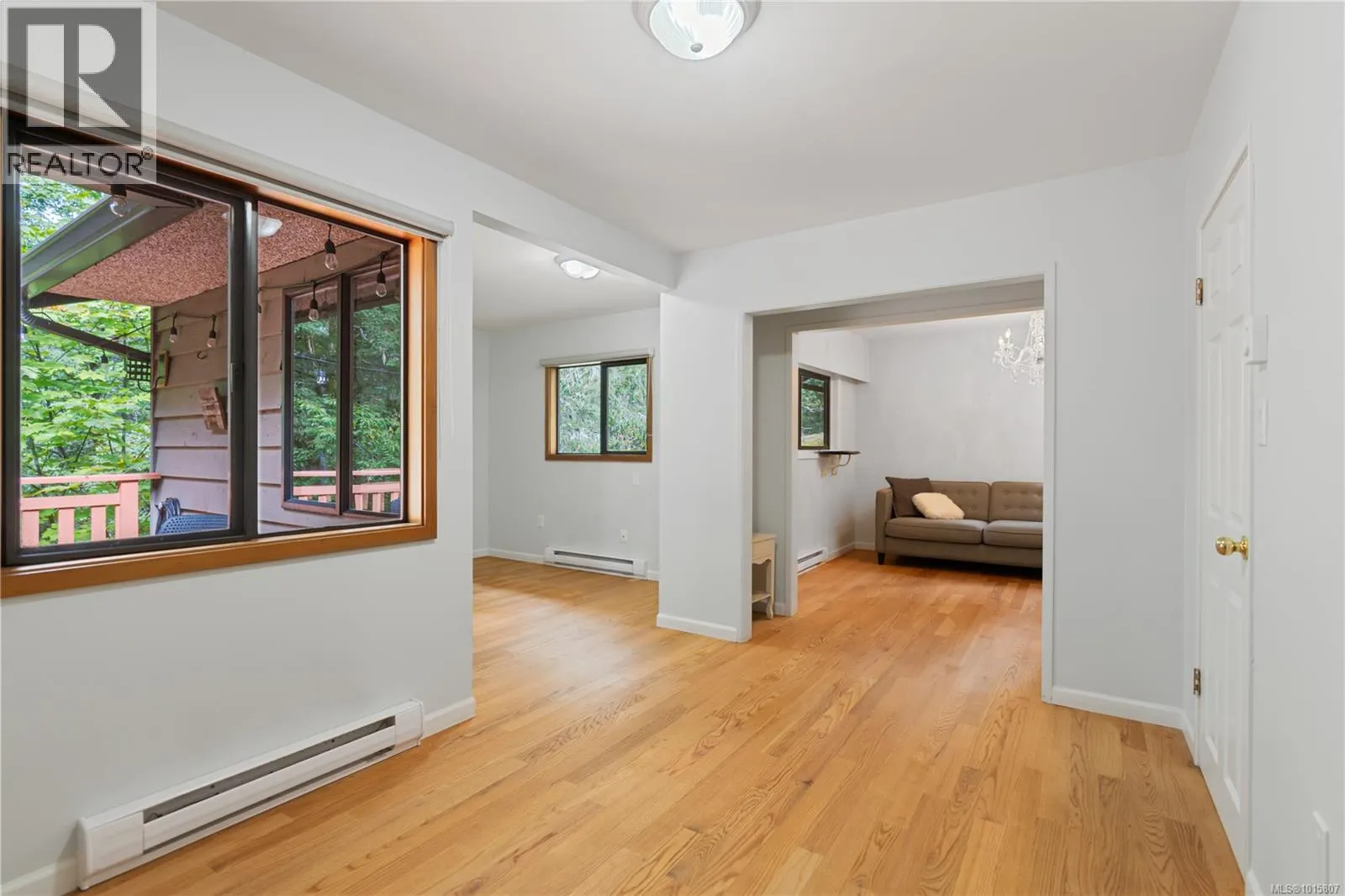 100 Viaduct Ave W