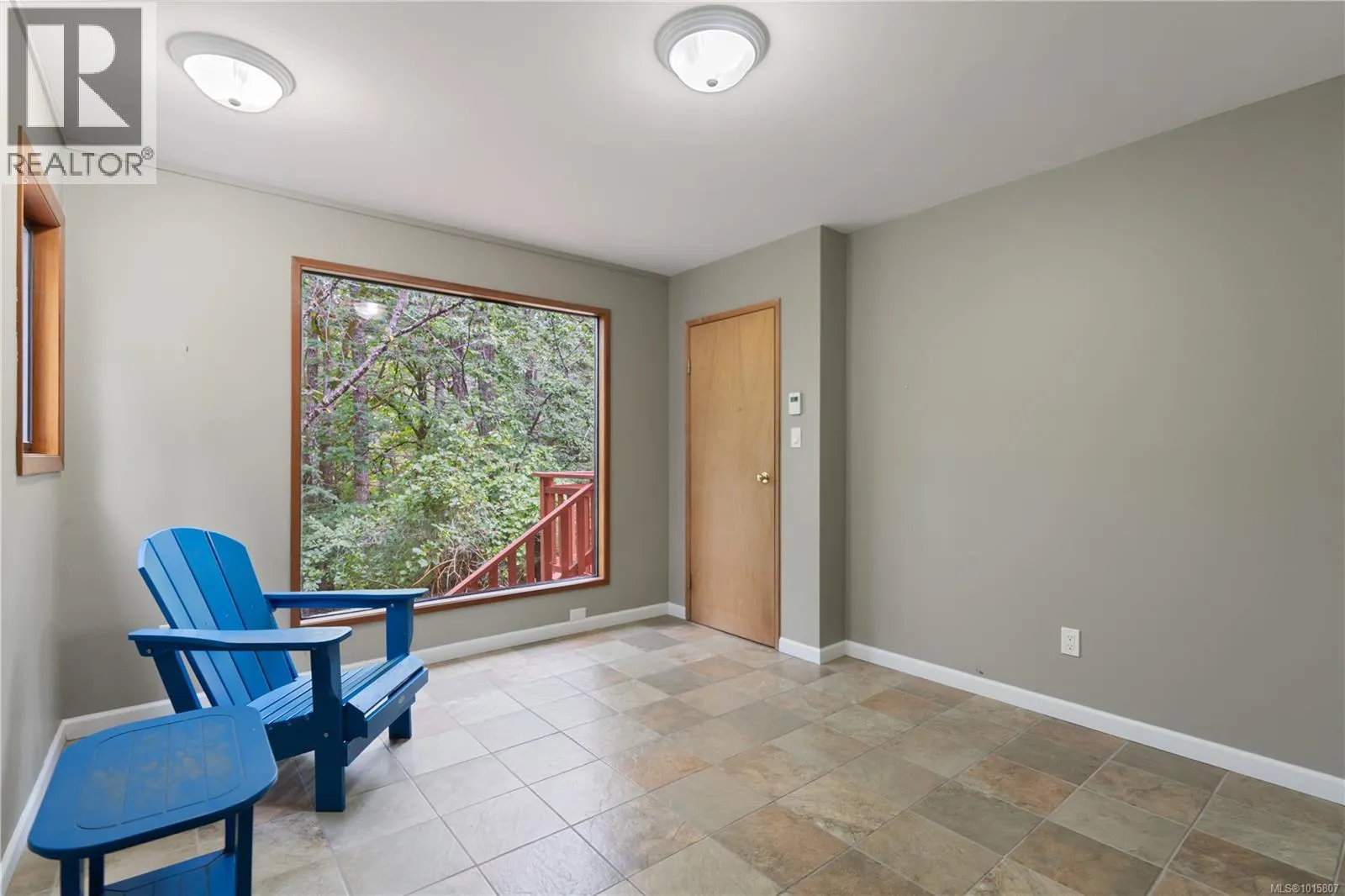 100 Viaduct Ave W