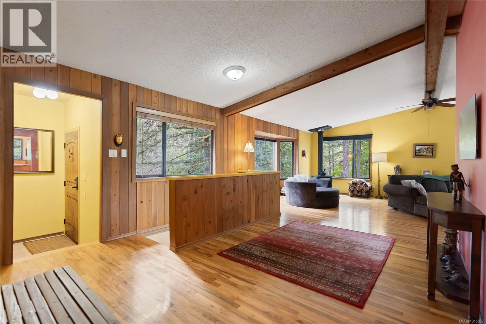 100 Viaduct Ave W