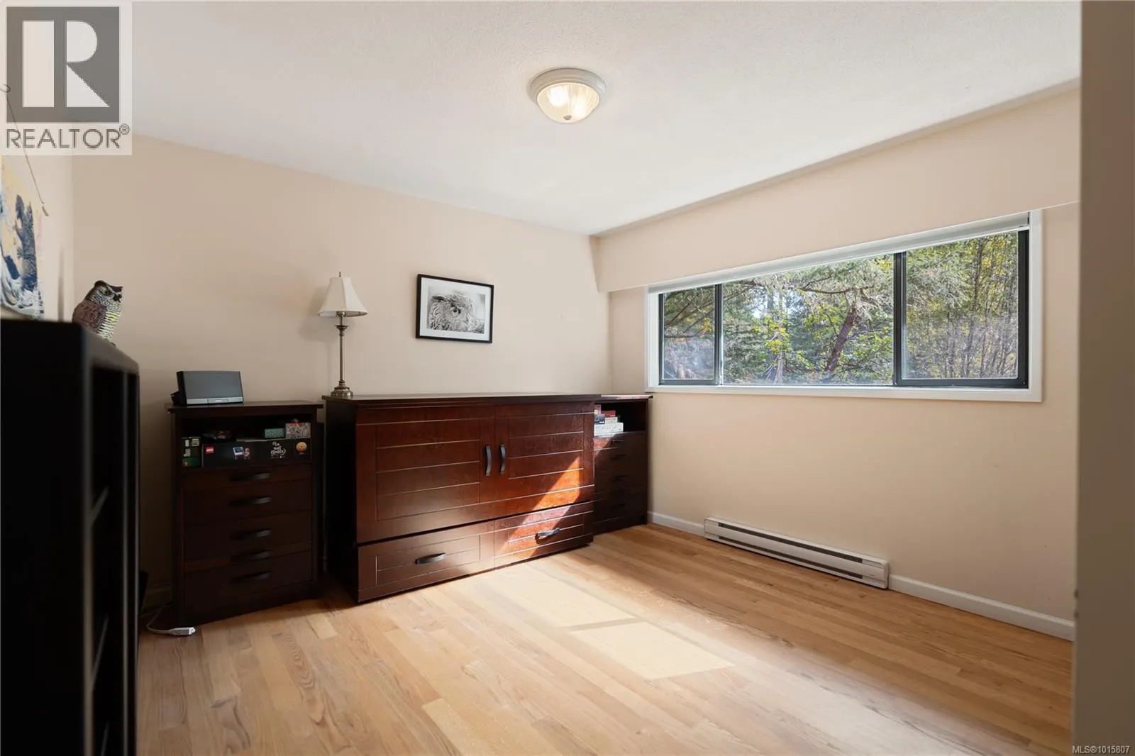 100 Viaduct Ave W