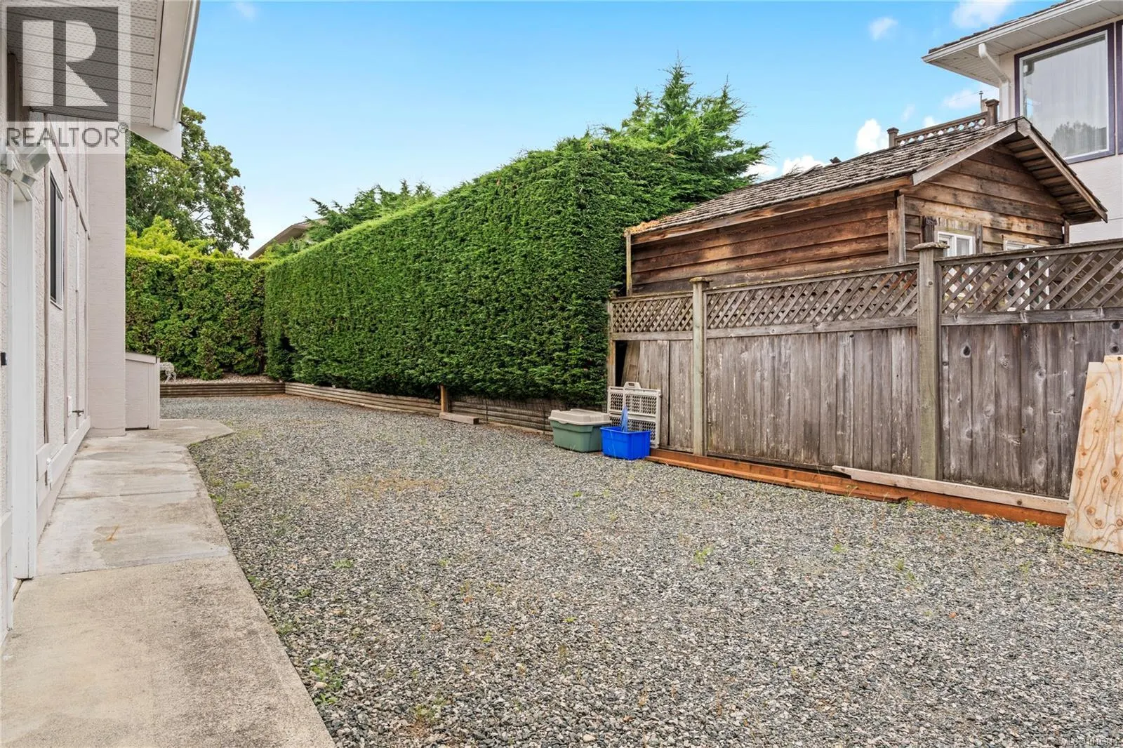 870 Cavin Rd