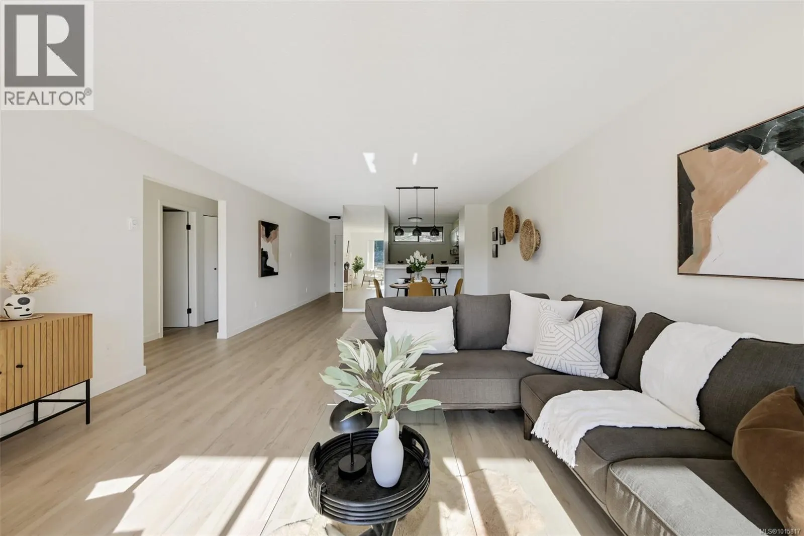 318 485 Island Hwy