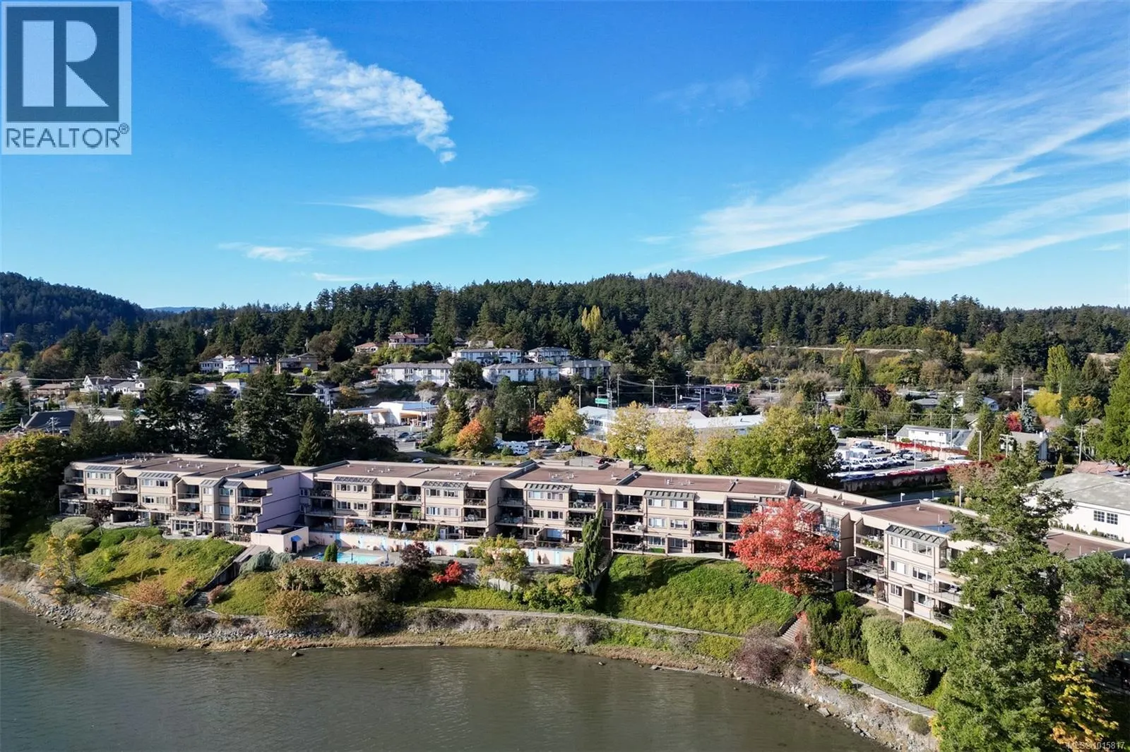 318 485 Island Hwy