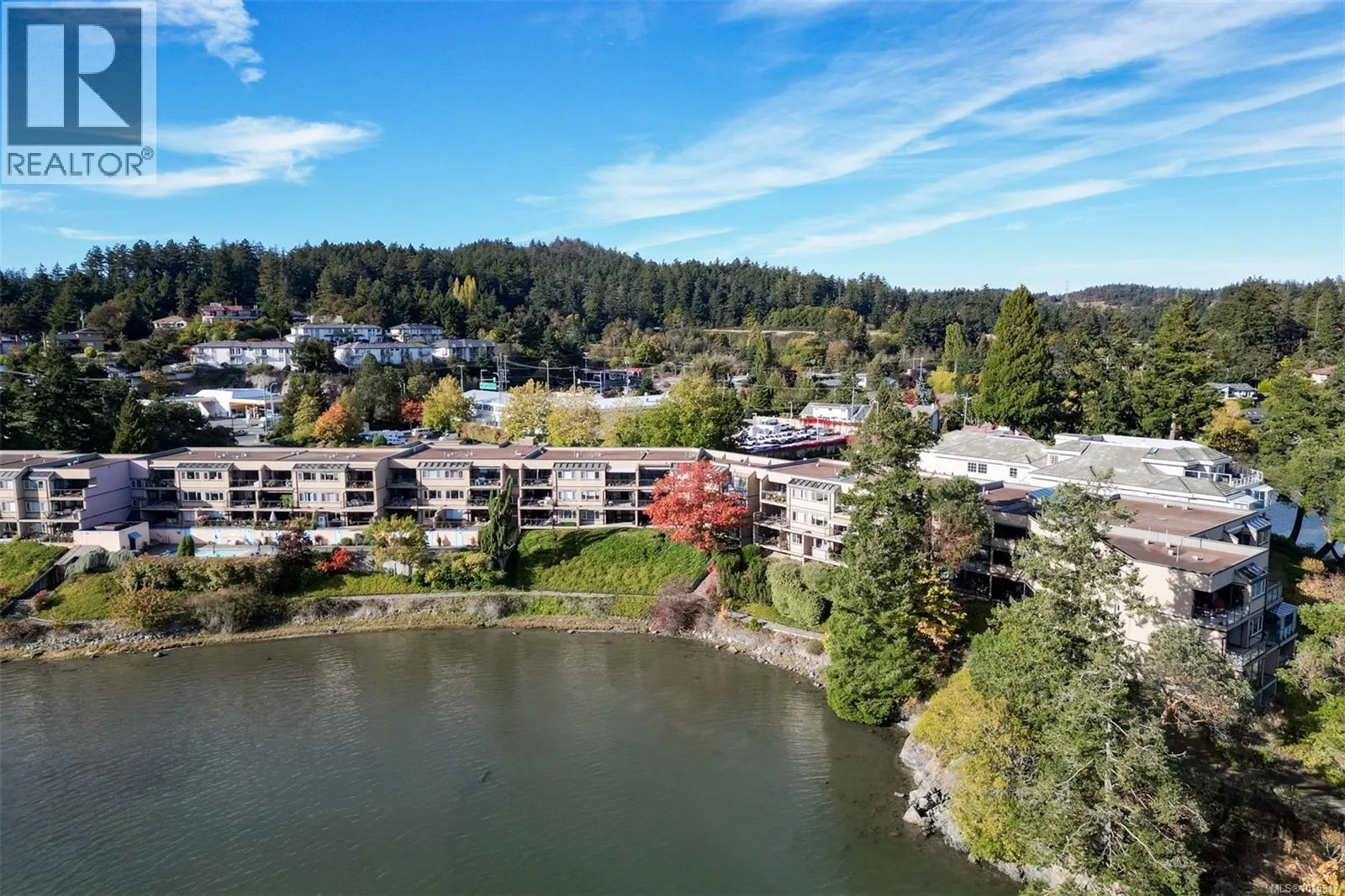 318 485 Island Hwy