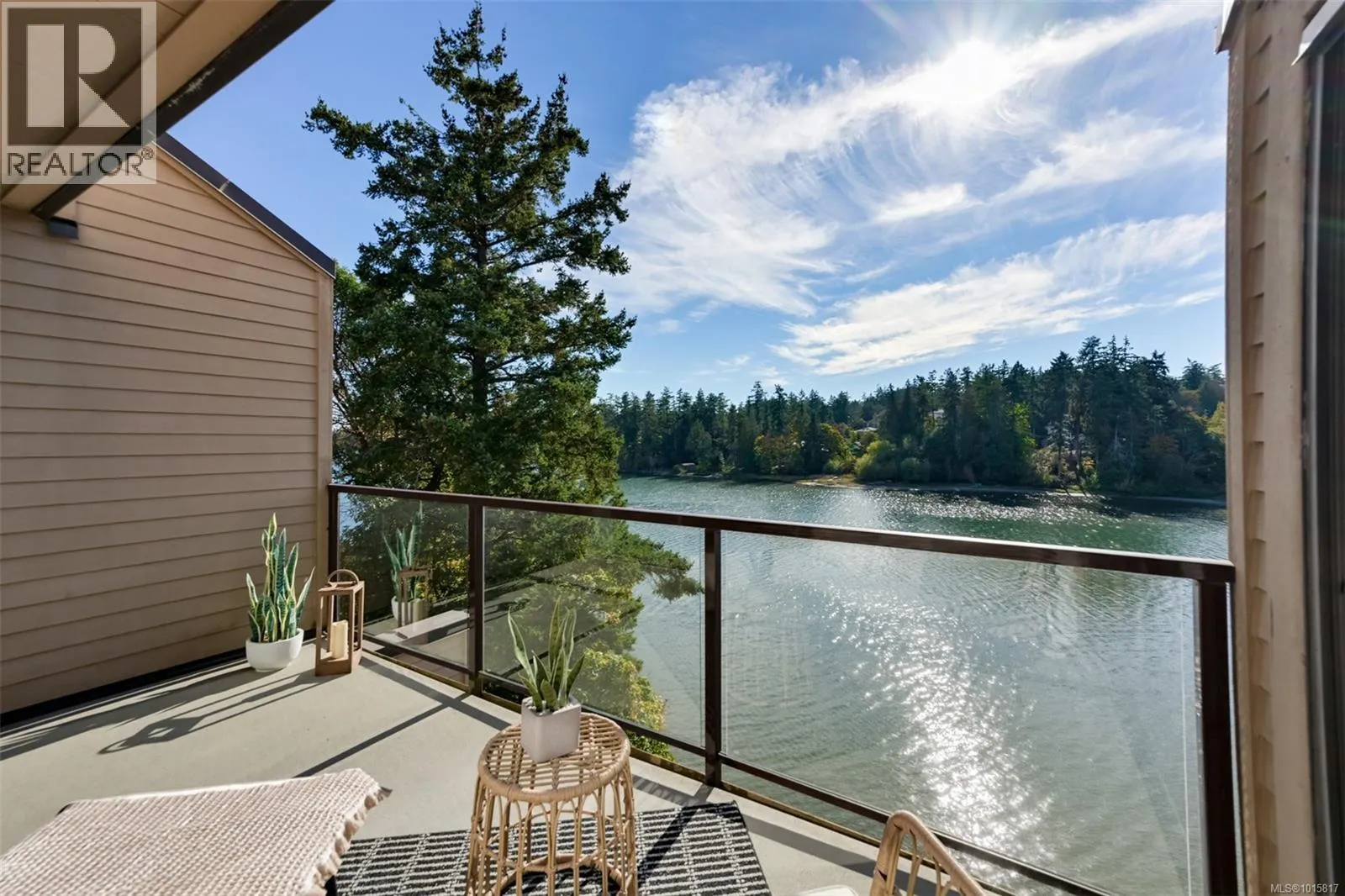 318 485 Island Hwy