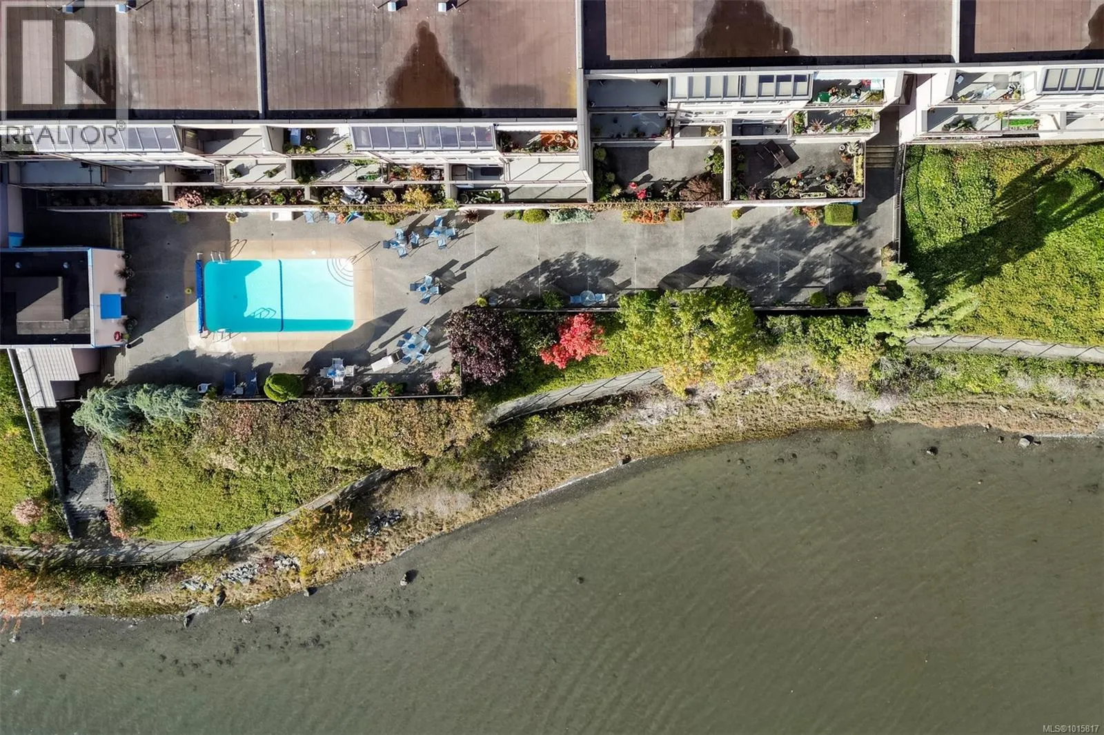 318 485 Island Hwy