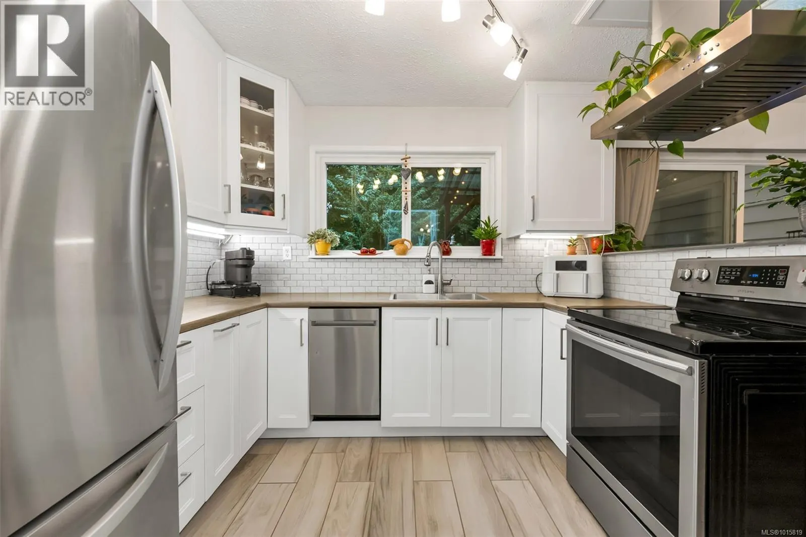 113 2860 Sooke Lake Rd