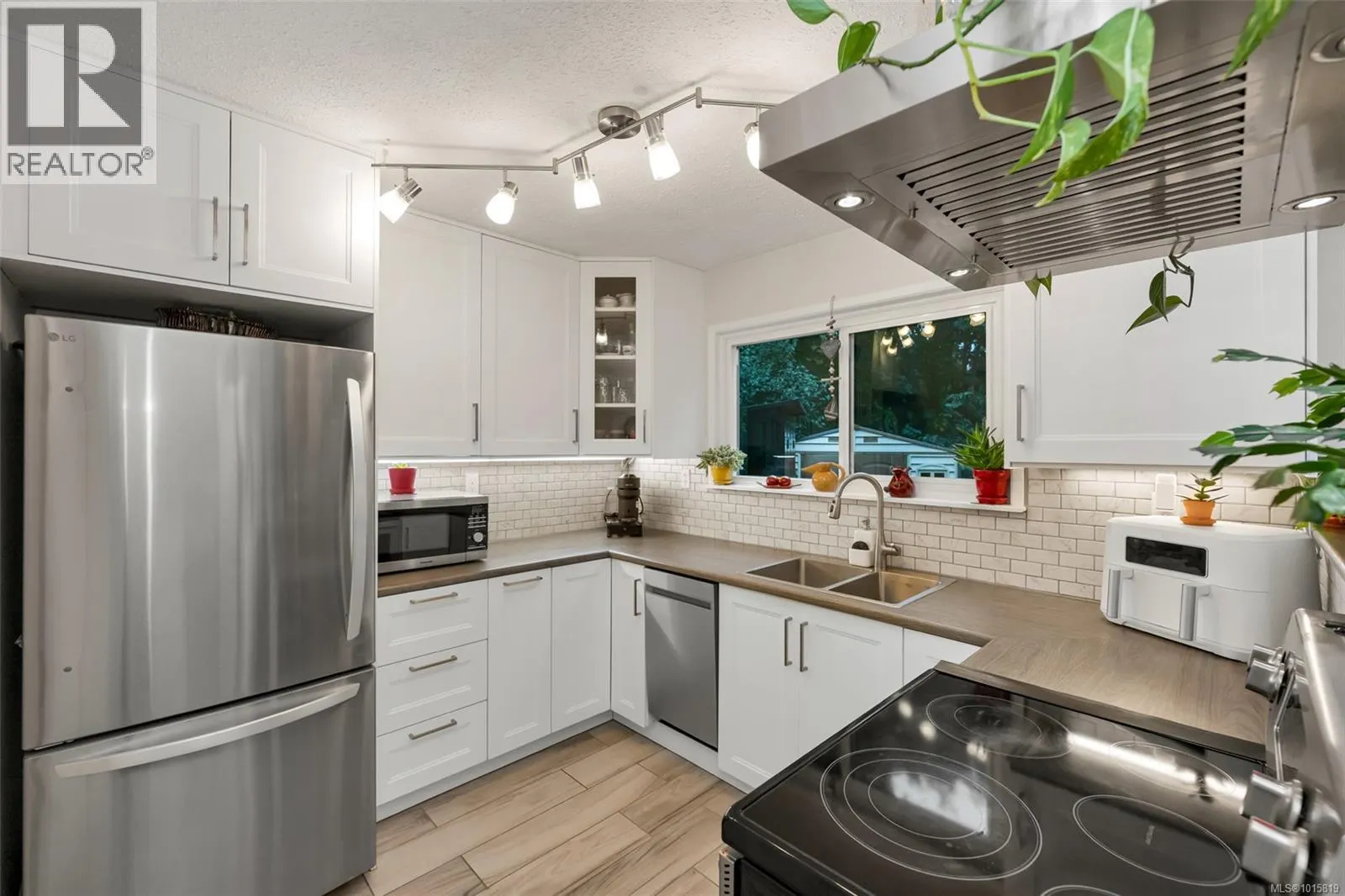 113 2860 Sooke Lake Rd
