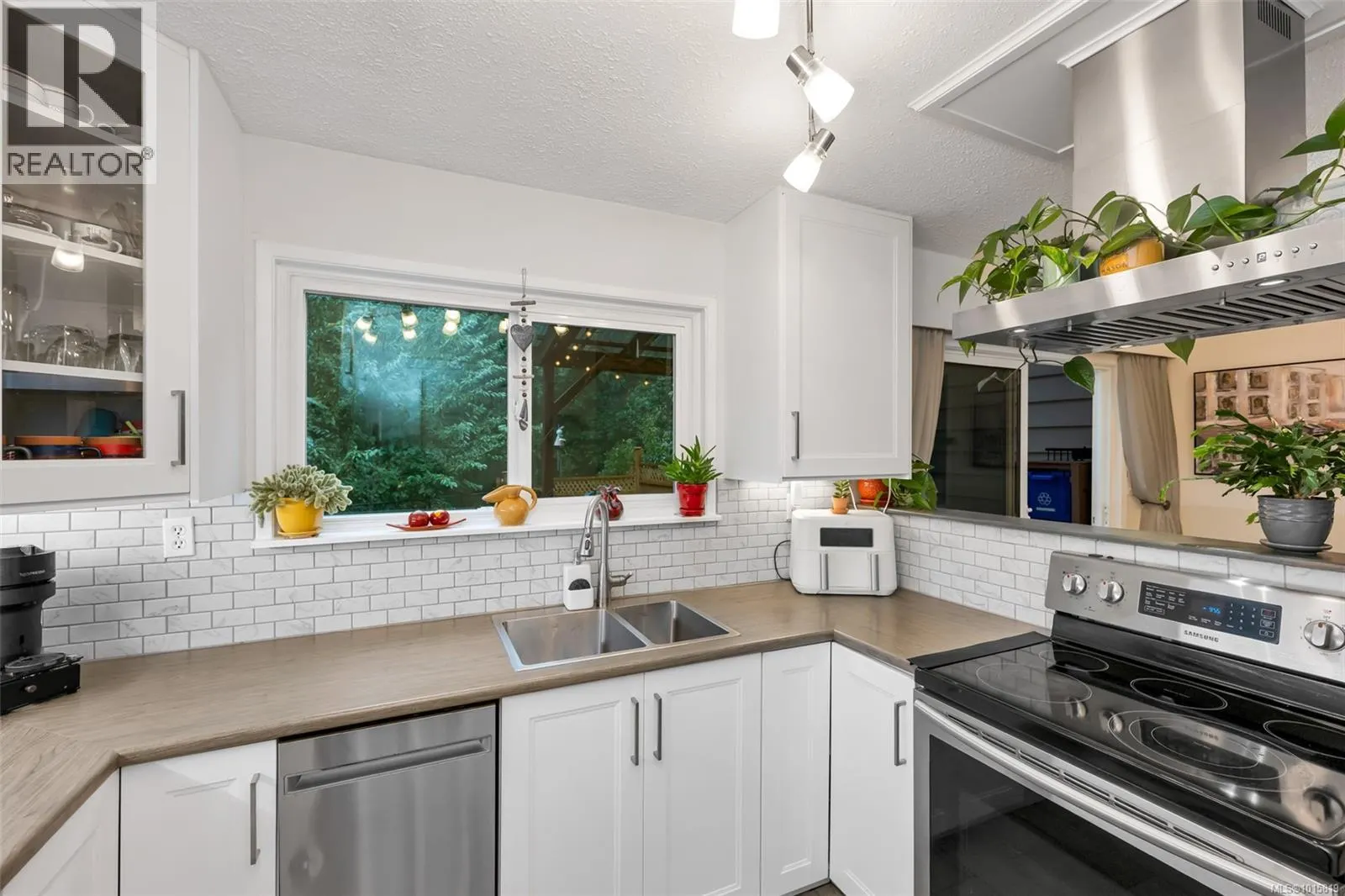 113 2860 Sooke Lake Rd