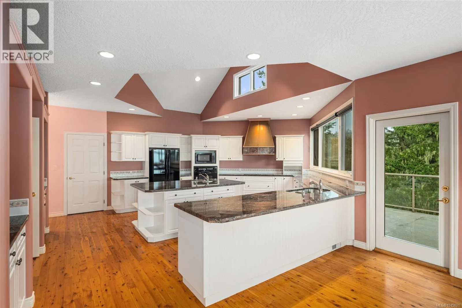 558 Wilderness Pl