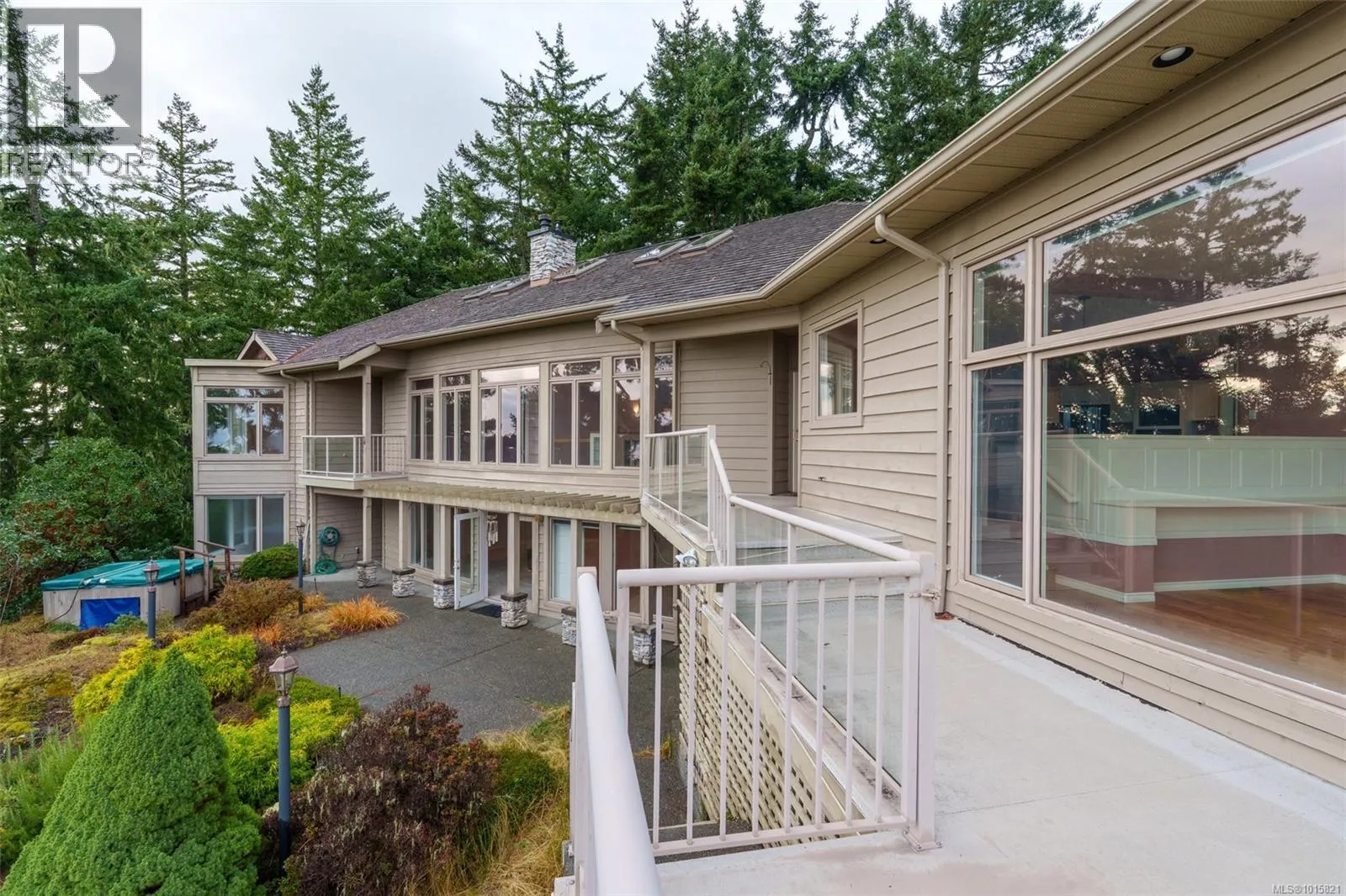 558 Wilderness Pl