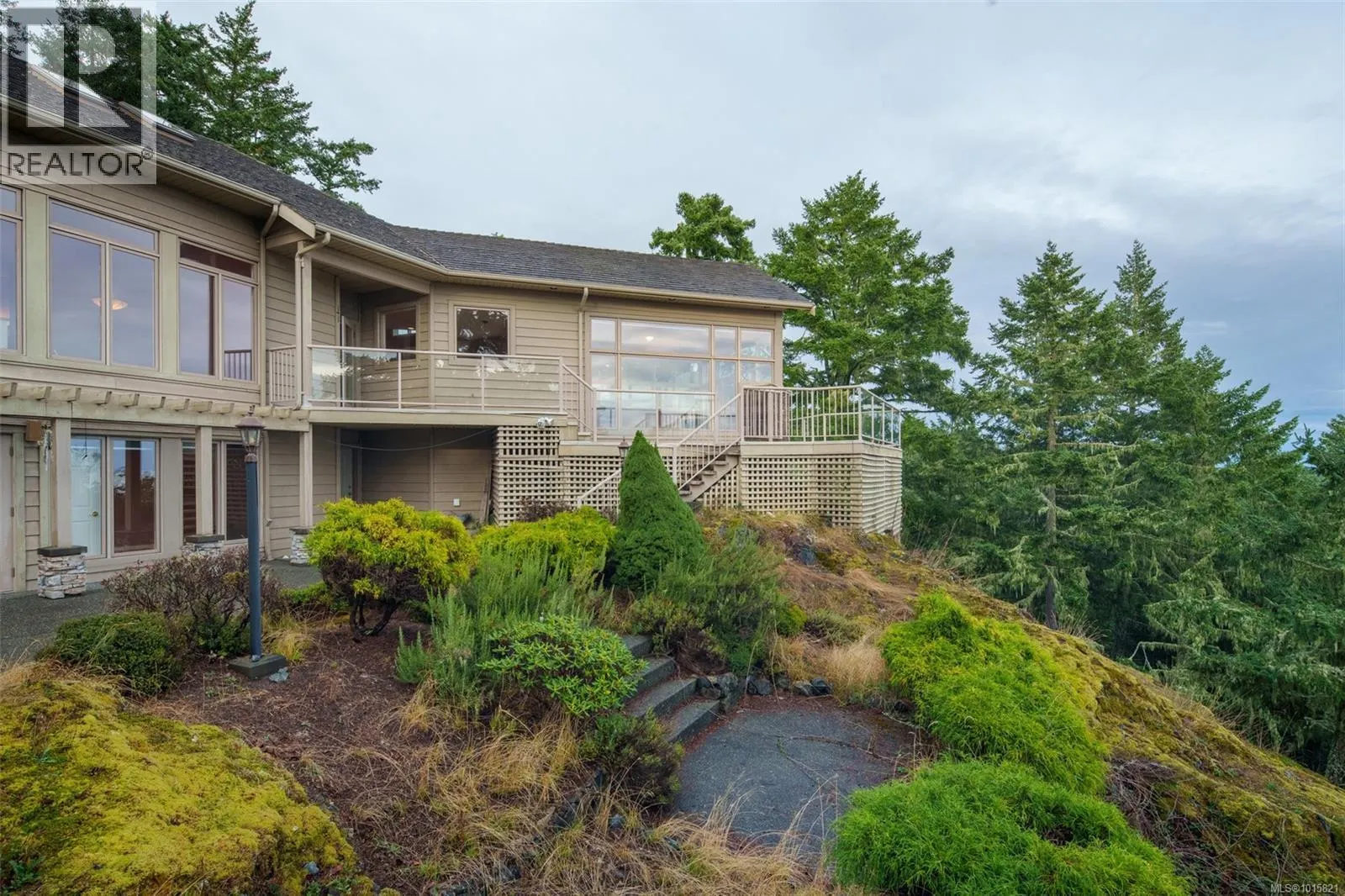 558 Wilderness Pl
