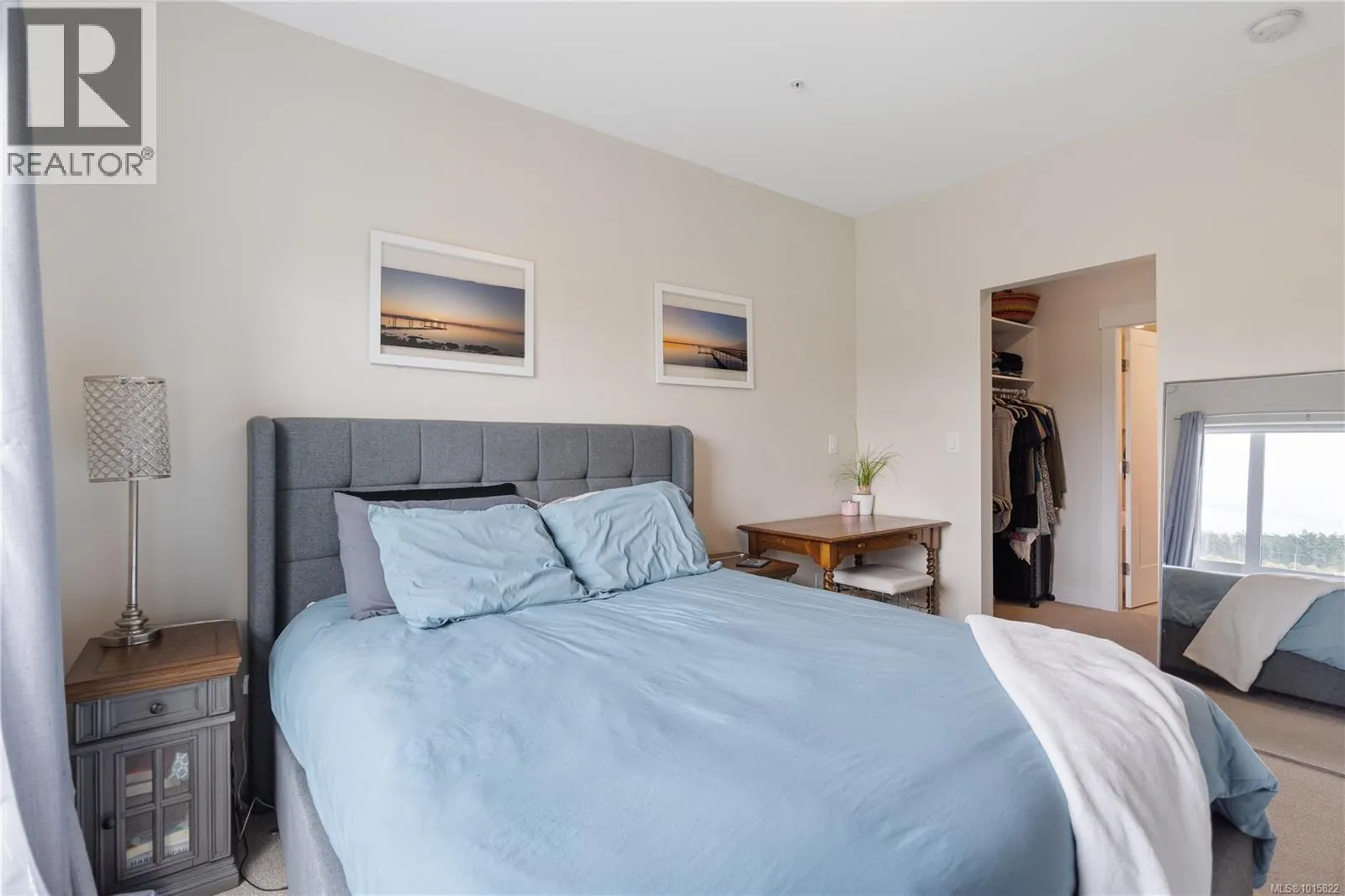 303 2500 Hackett Cres