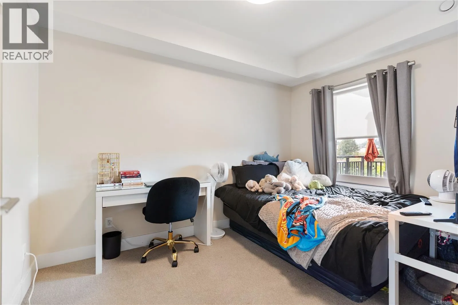 303 2500 Hackett Cres