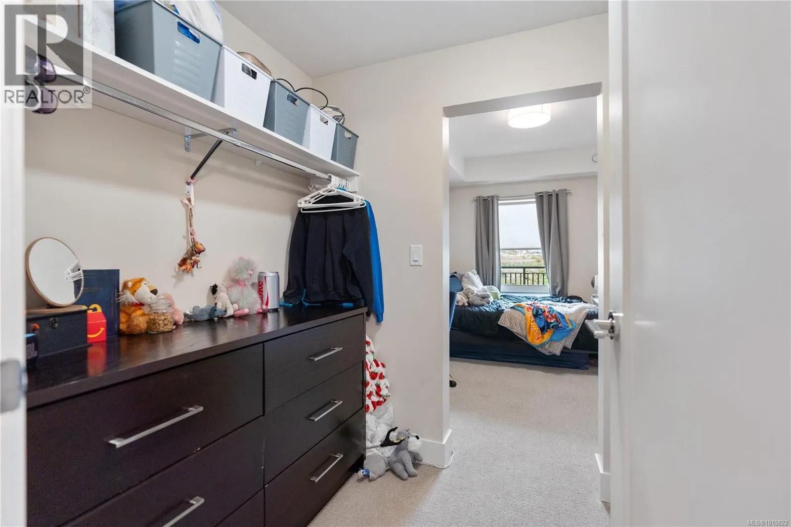 303 2500 Hackett Cres