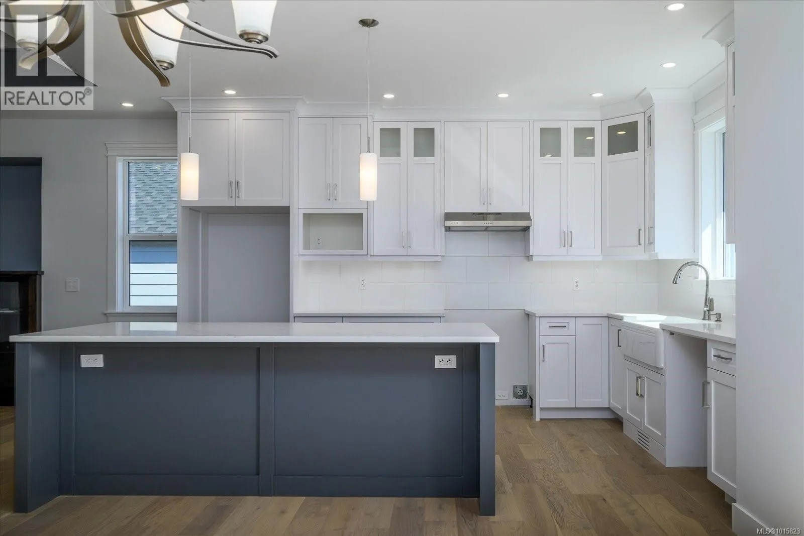 167 Golden Oaks Cres