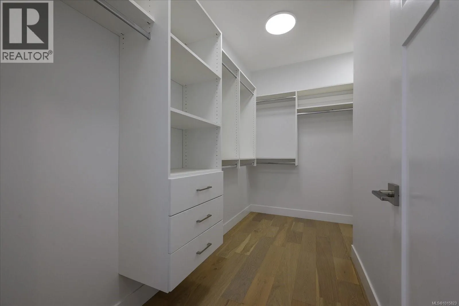 167 Golden Oaks Cres