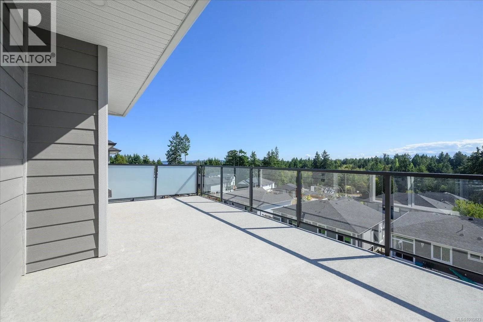 167 Golden Oaks Cres