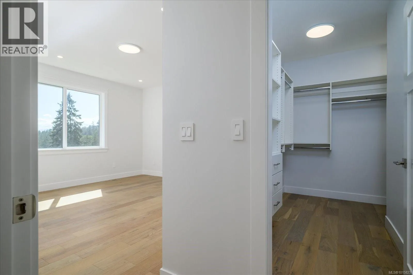 167 Golden Oaks Cres