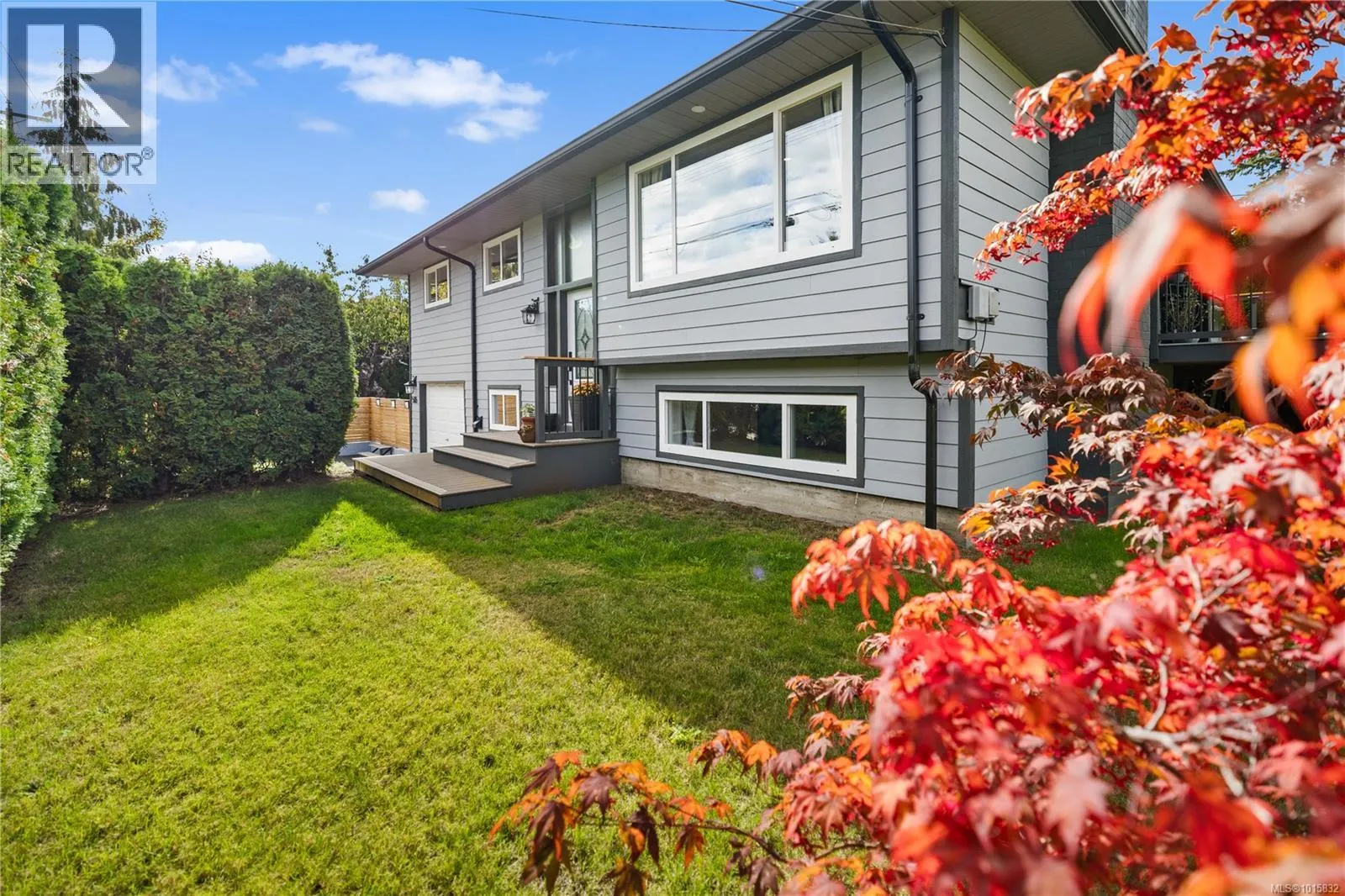 506 Charles Pl