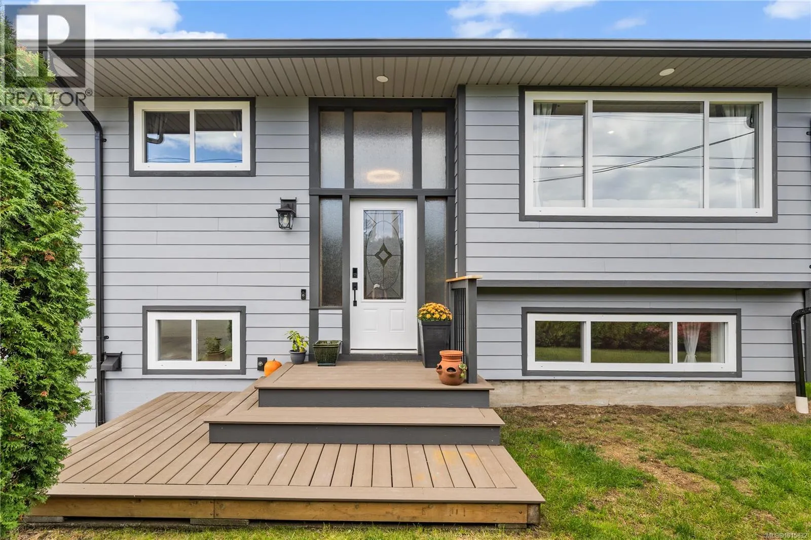 506 Charles Pl