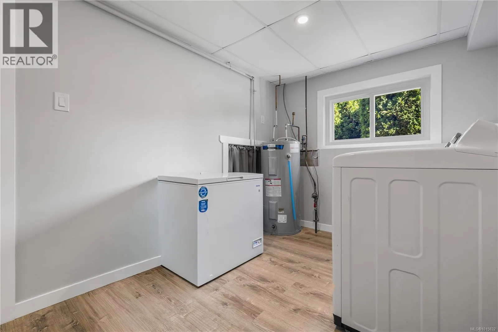 506 Charles Pl