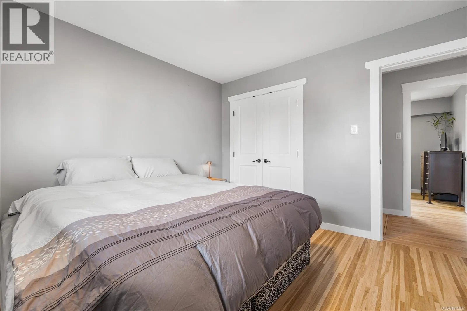 506 Charles Pl