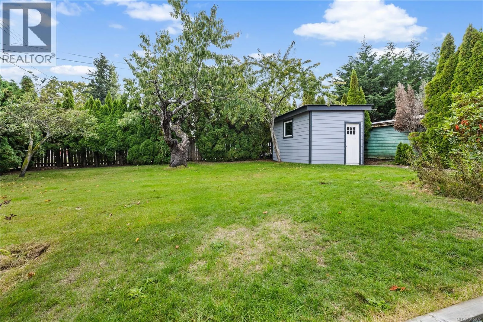 506 Charles Pl