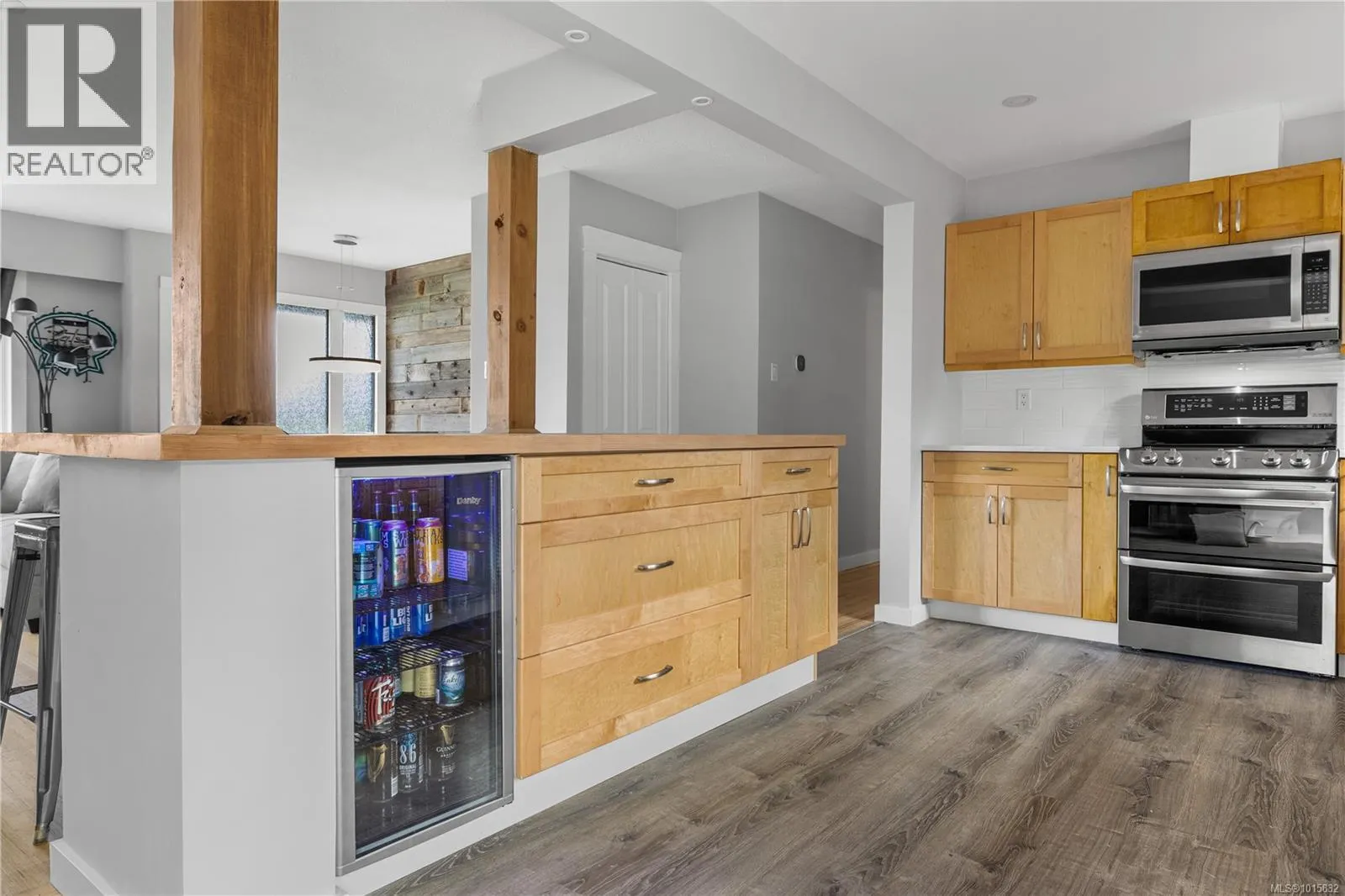 506 Charles Pl