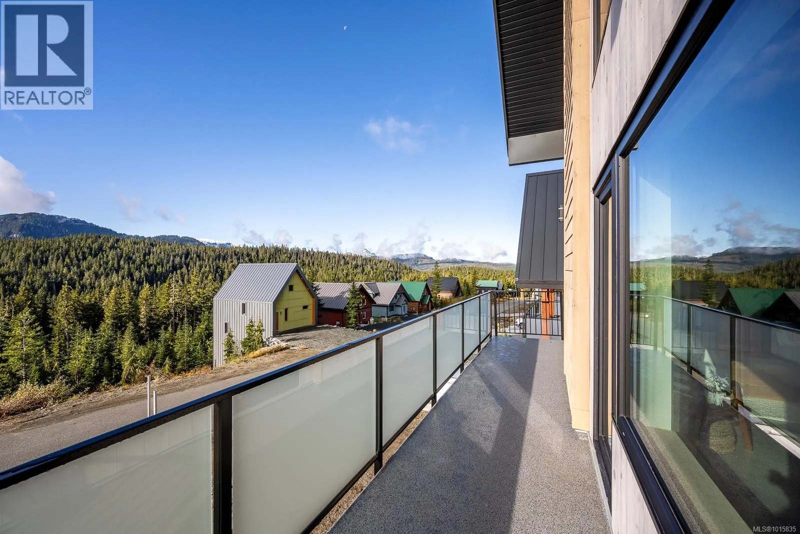 860 Cruikshank Ridge