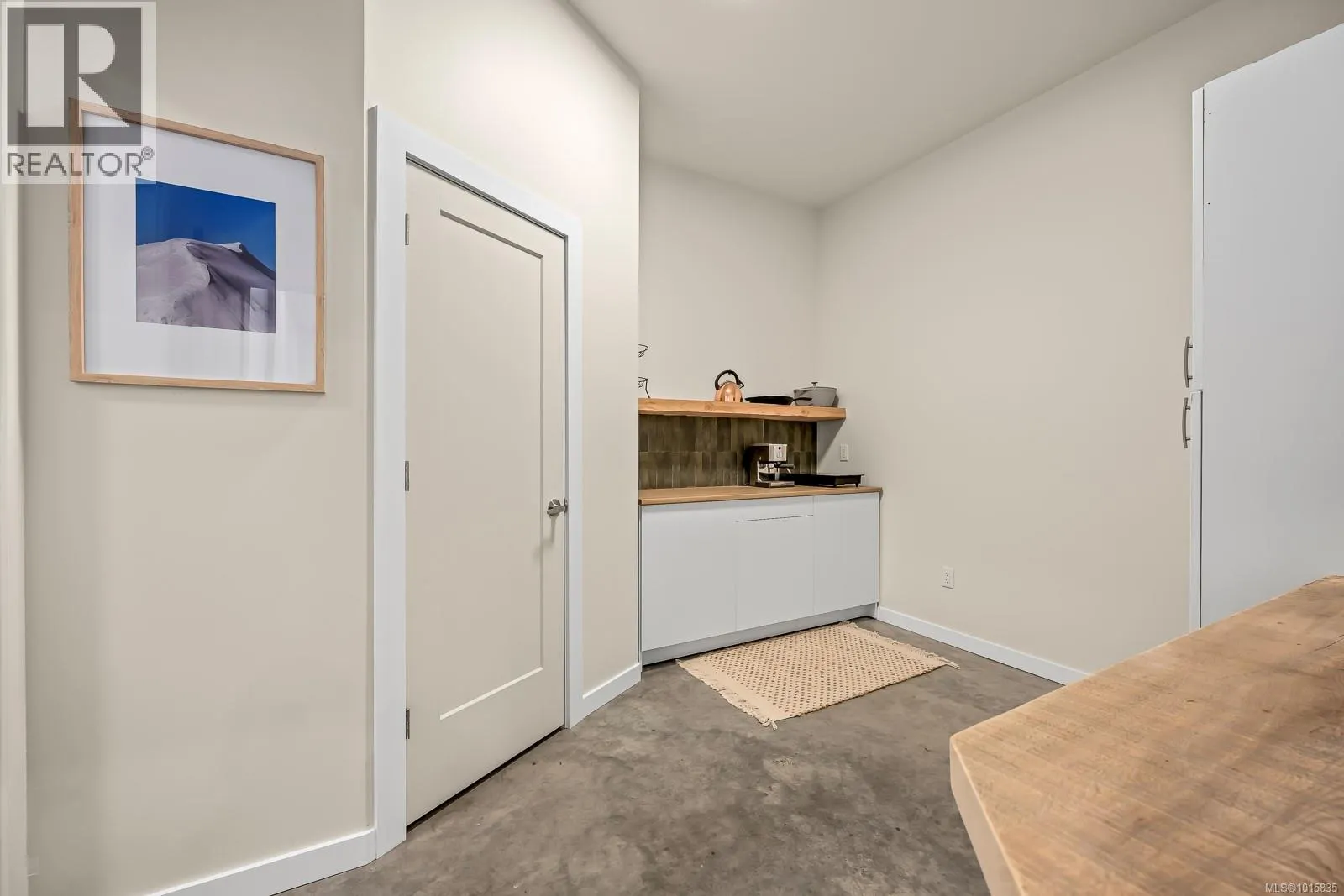 860 Cruikshank Ridge