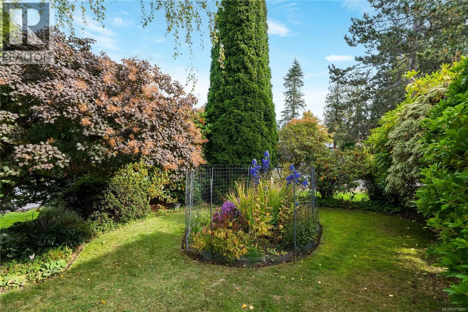 1835 Dunnett Cres