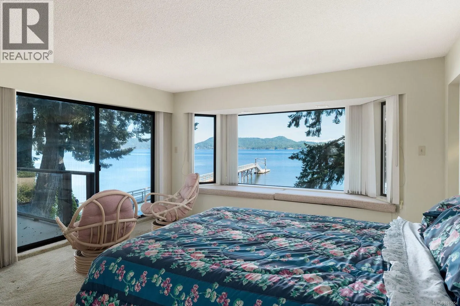6007 Sooke Rd