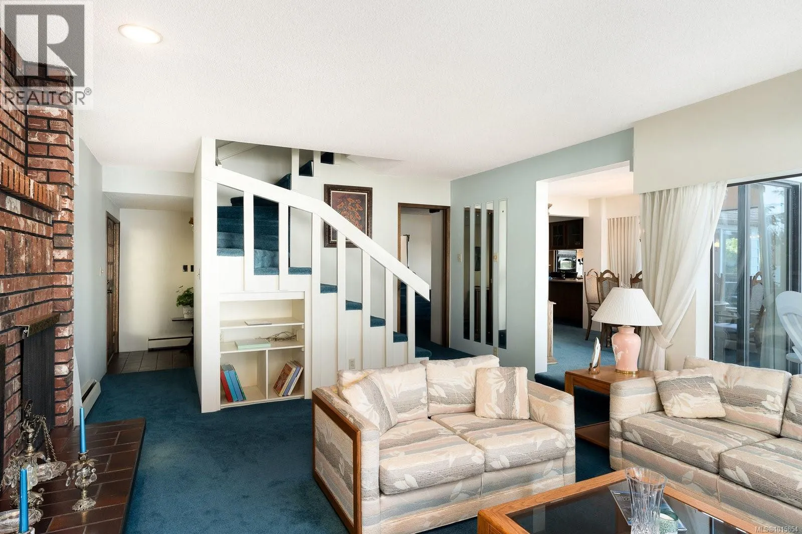 6007 Sooke Rd