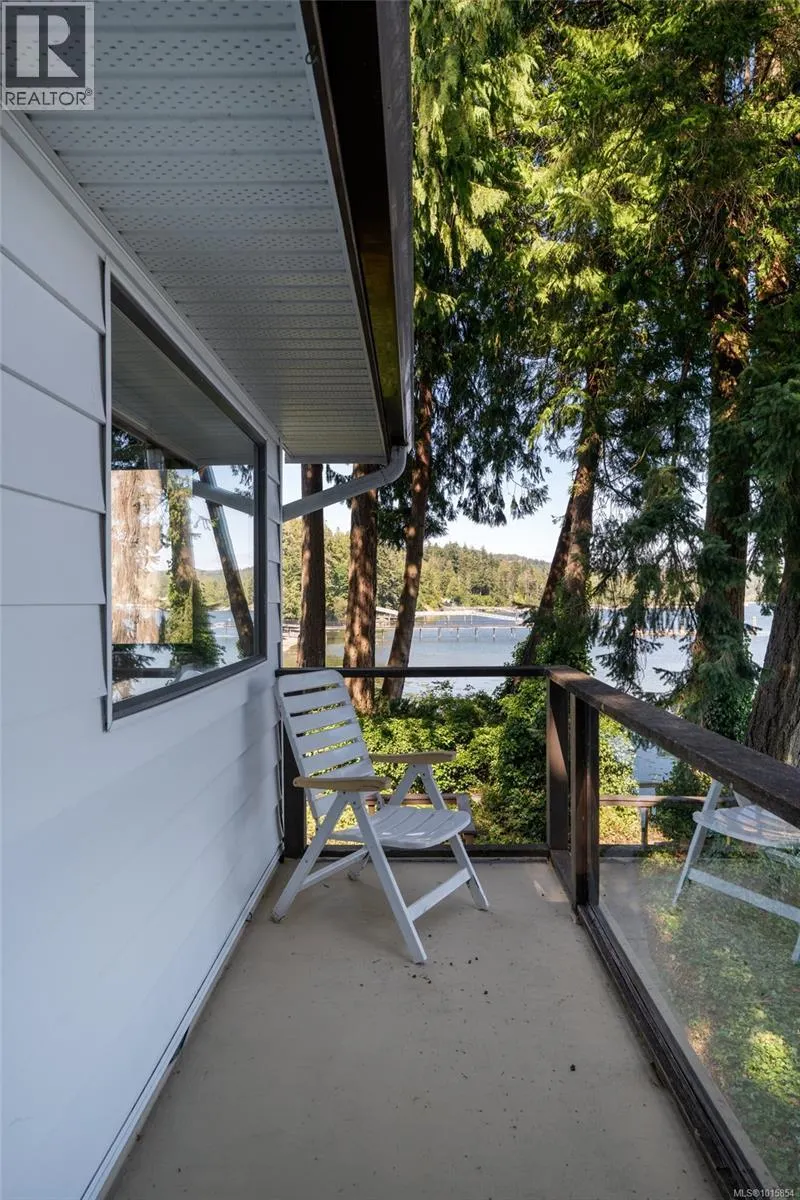 6007 Sooke Rd