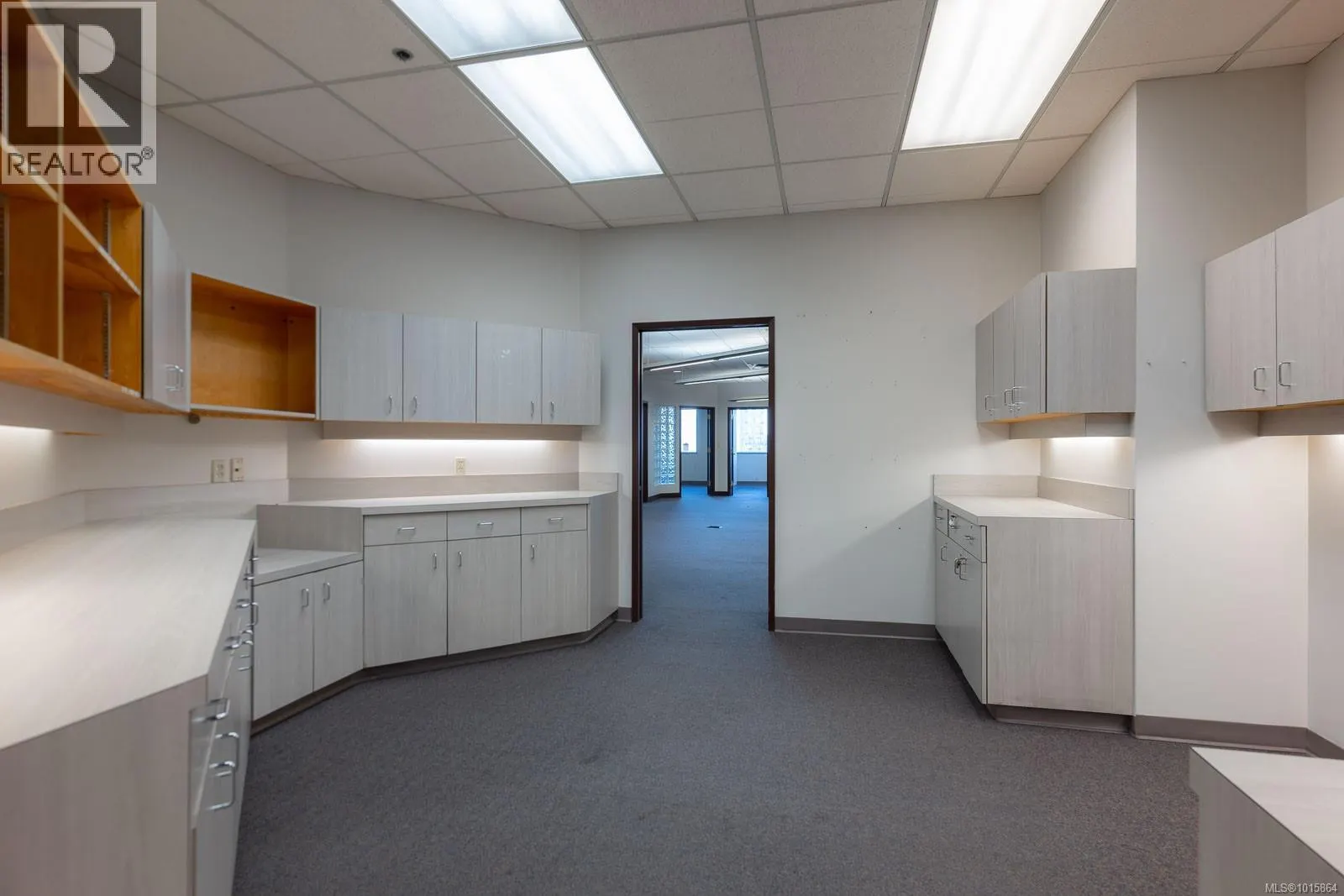 13 Victoria Cres